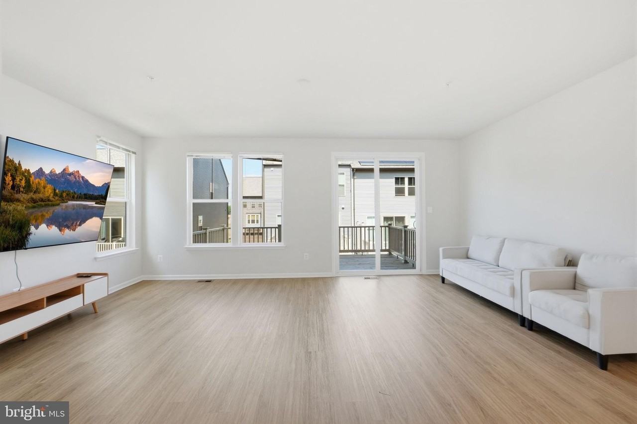 16912 Saint William Way - Photo 4 of 29