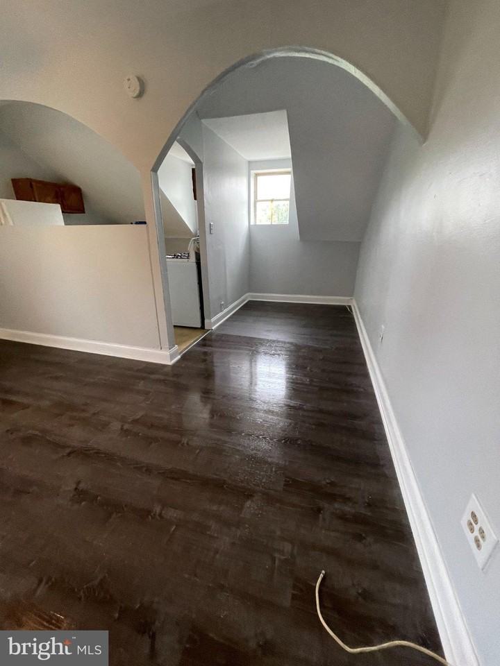 300 Woodbury Ter #5 - Photo 2 of 5
