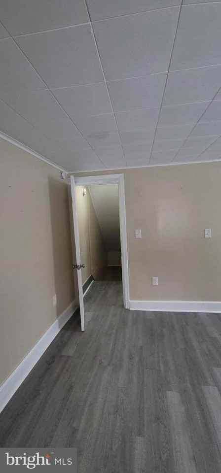 1012 W Willow St - Photo 6 of 12