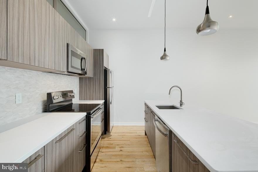412 S 13th St #210 - Photo 4 of 19