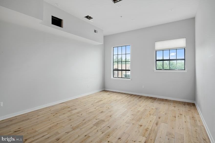 412 S 13th St #411 - Photo 2 of 16