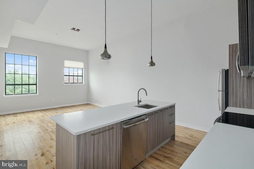 412 S 13th St #411 - Photo 4 of 16