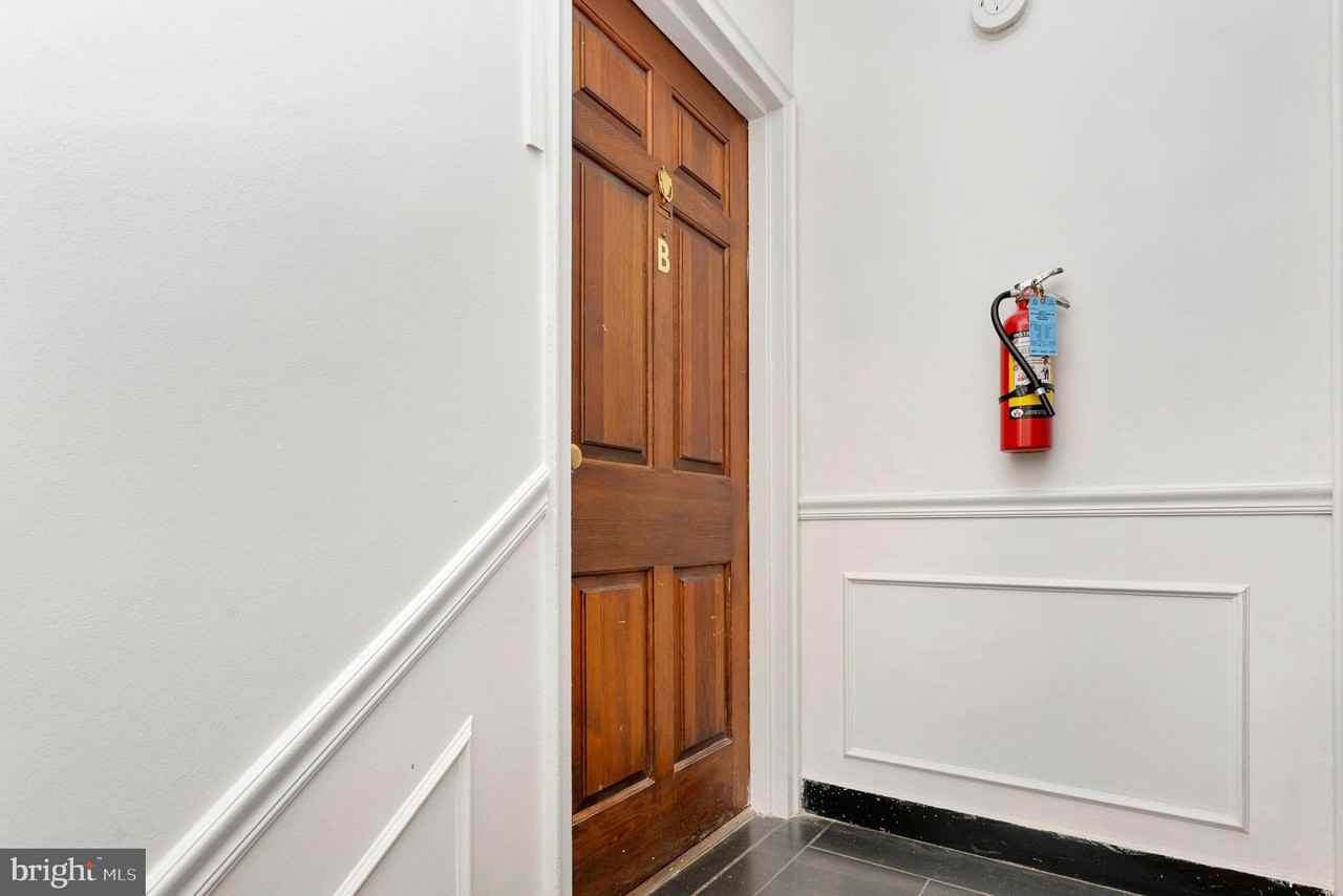 3201 Commonwealth Ave #B - Photo 2 of 26