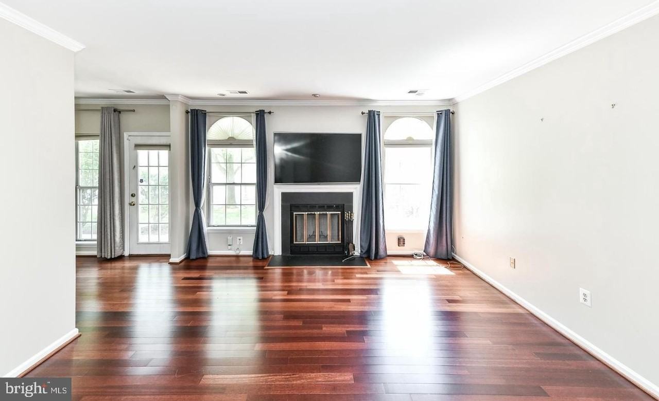 2954 Yarling Ct #2954 - Photo 6 of 23