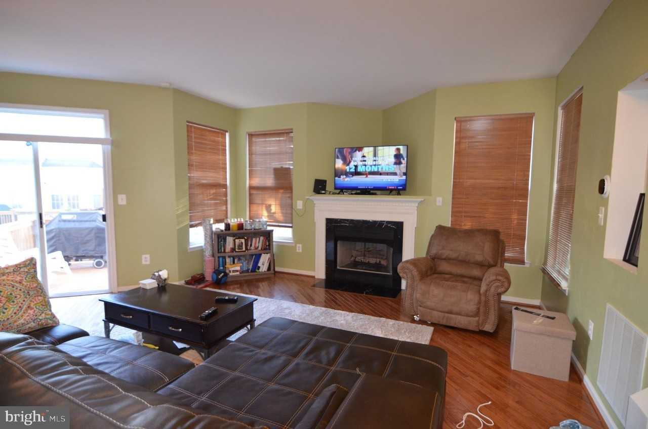 2946 Saxon Flowers Dr - Photo 7 of 44
