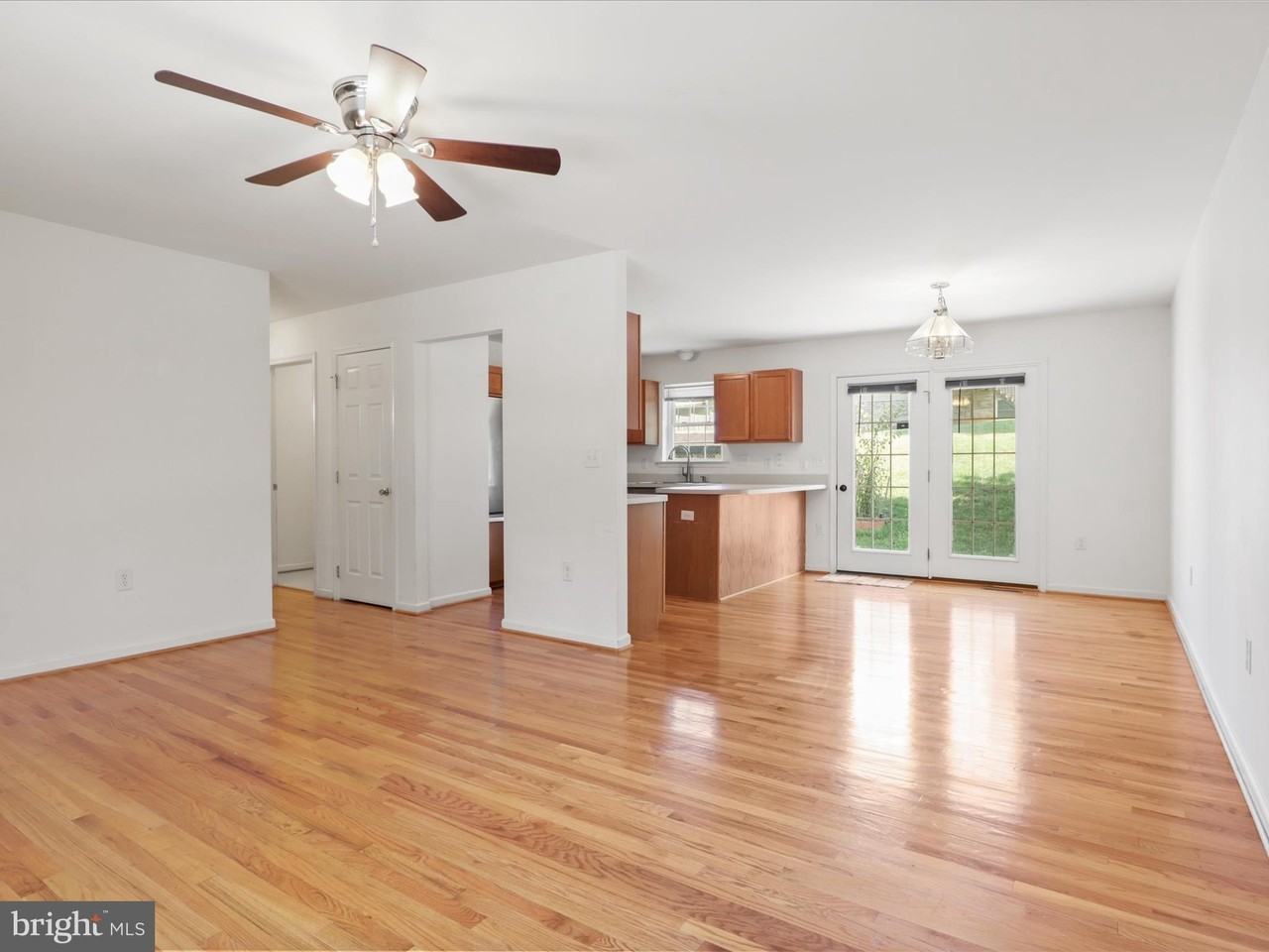 1114 Ashby St - Photo 4 of 23