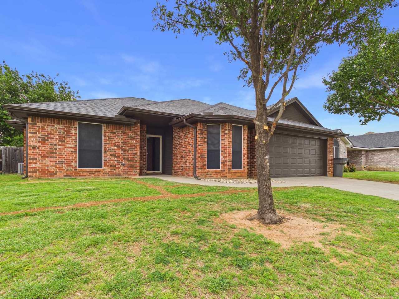 5213 Air Force Dr - Photo 2 of 40