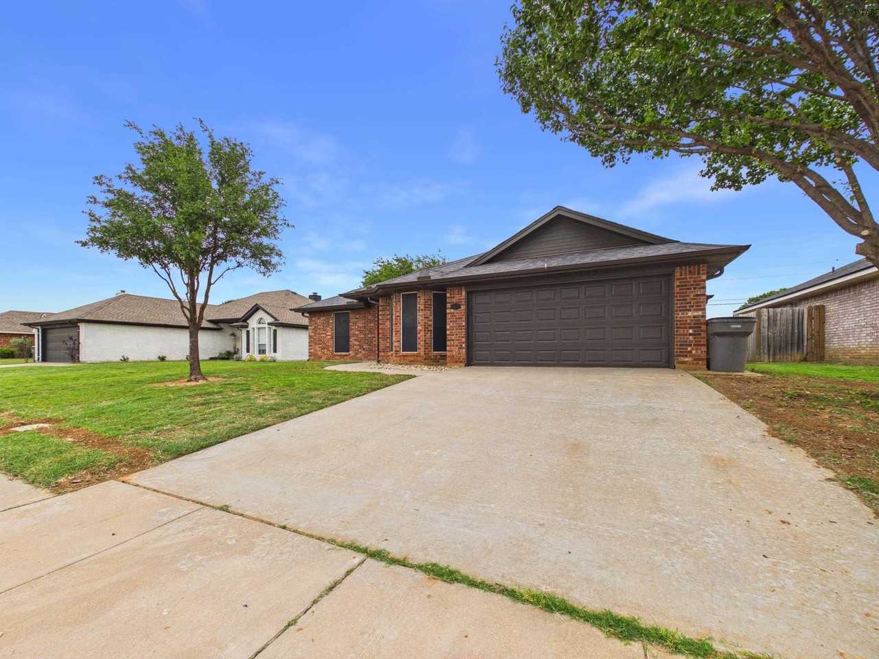 5213 Air Force Dr - Photo 3 of 40