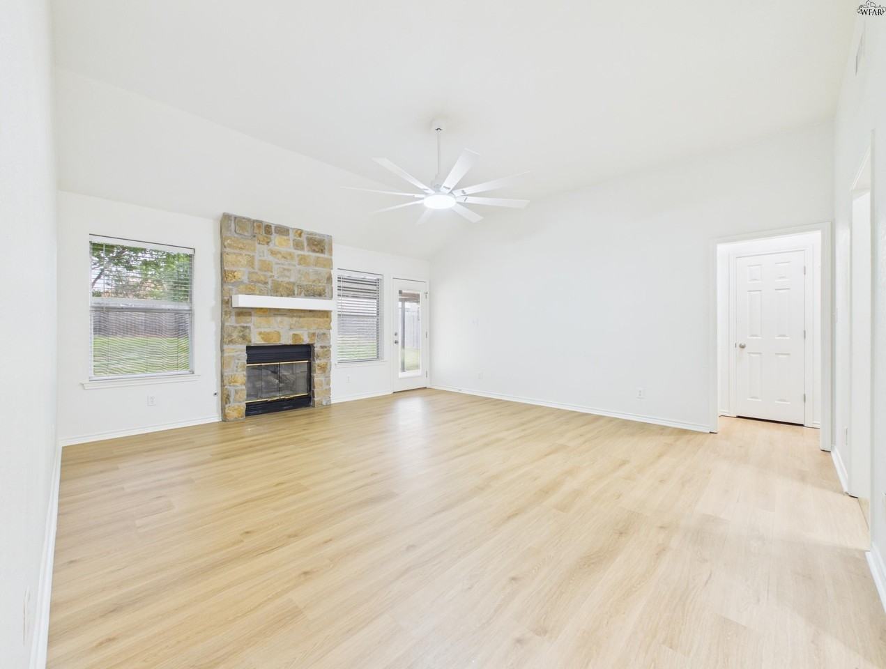 5213 Air Force Dr - Photo 6 of 40