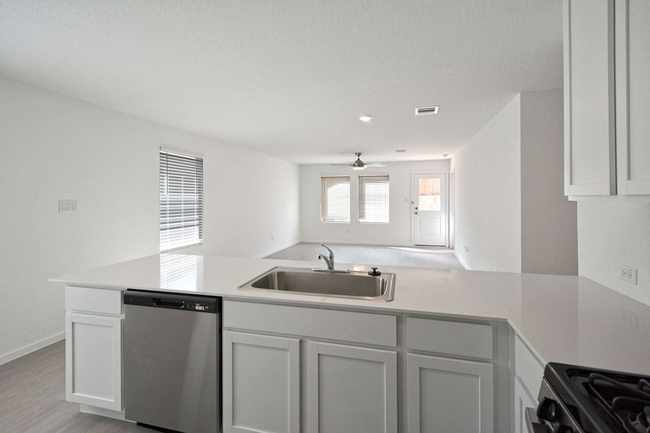 429 Payton Pl #1 - Photo 6 of 46