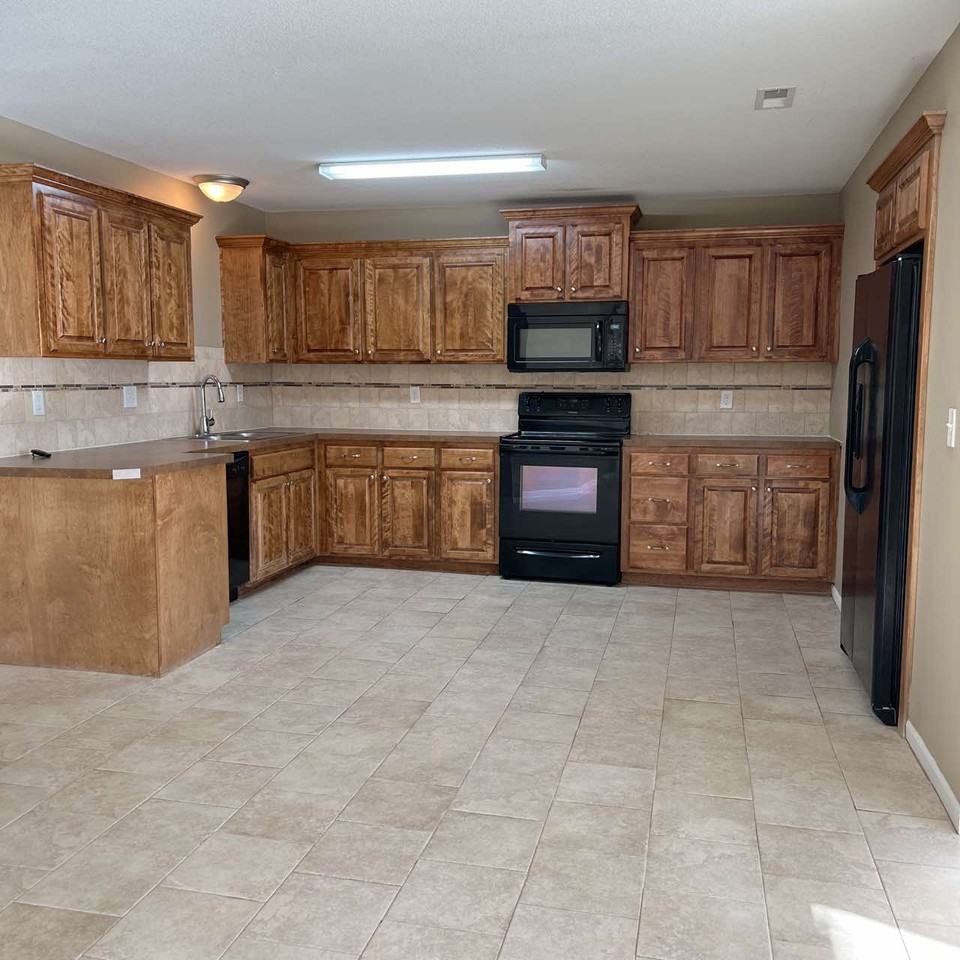 613A W Market St #2 - Photo 3 of 13
