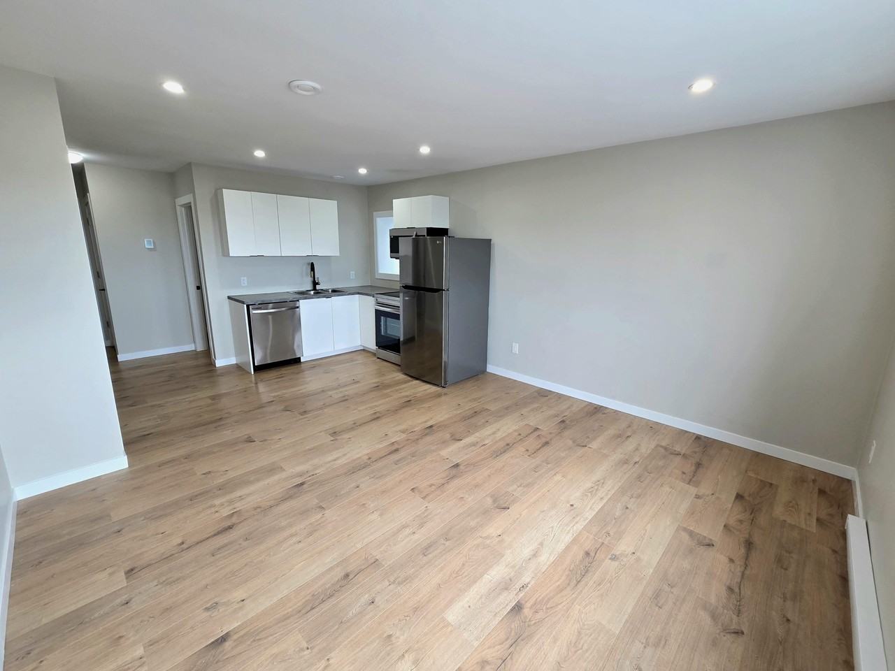 210 Canterbury St #5 - Photo 6 of 14