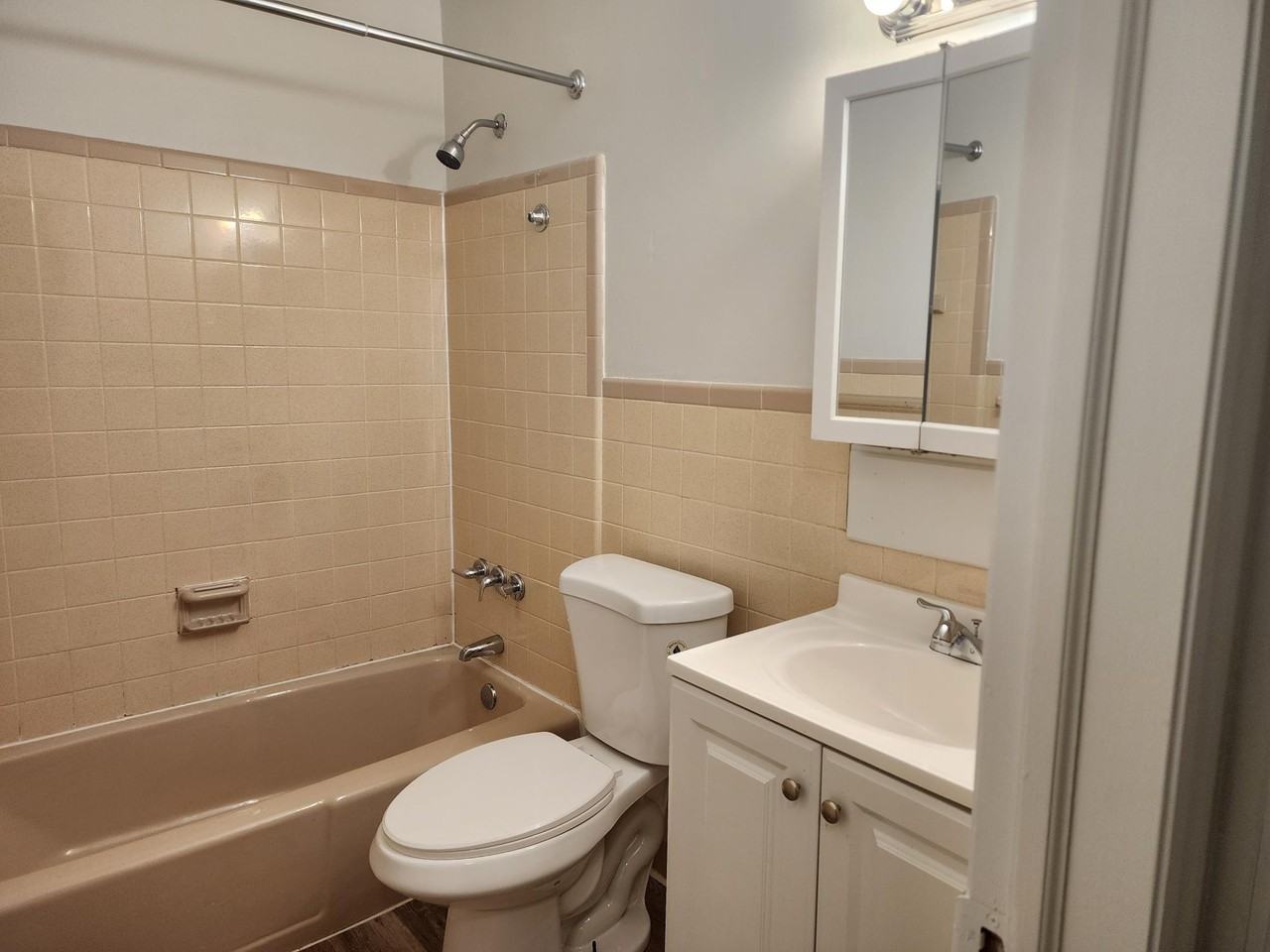 25 Alexander DriveUnit 33 #33 - Photo 3 of 4
