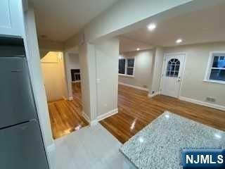 211 Hillside Ave - Photo 4 of 15