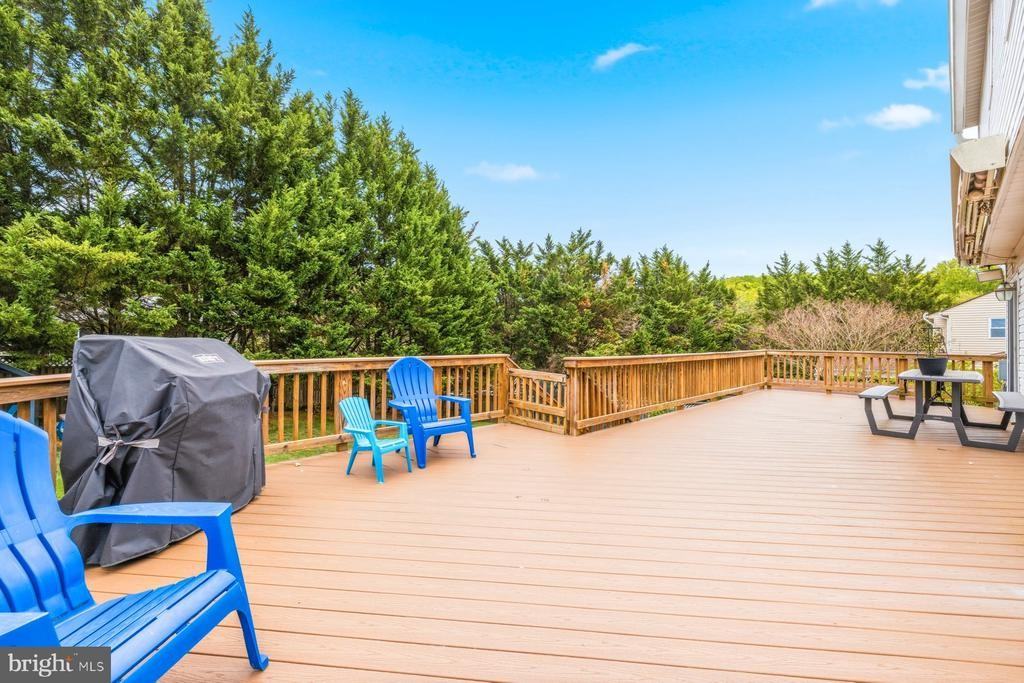 21 Nickelby Ct - Photo 4 of 40