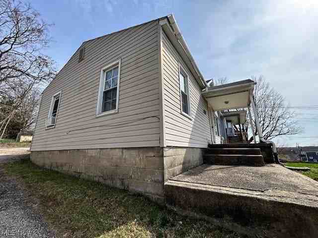 155 Fernwood Ave - Photo 2 of 14