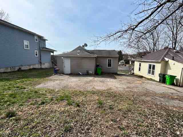155 Fernwood Ave - Photo 3 of 14