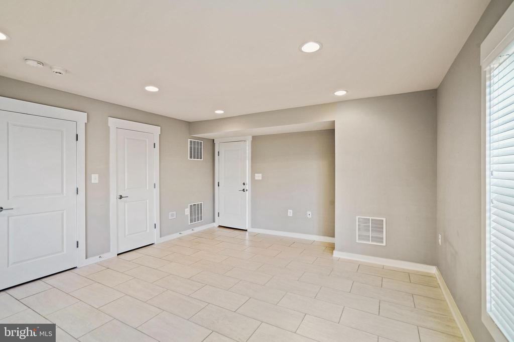 22413 Verde Gate Ter - Photo 3 of 33