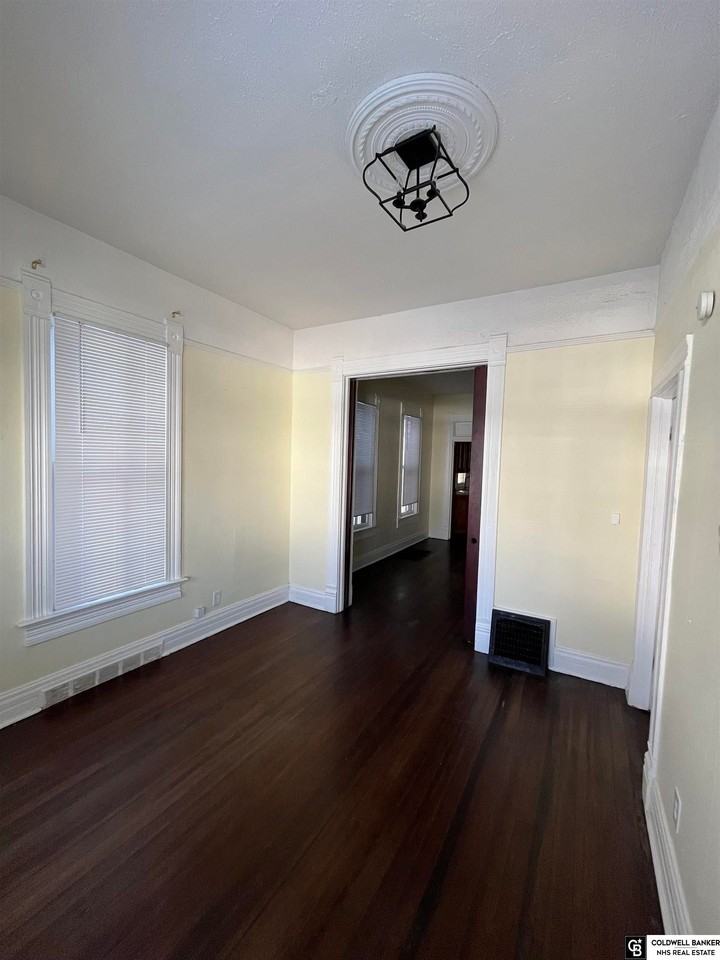 1117 William St - Photo 3 of 15