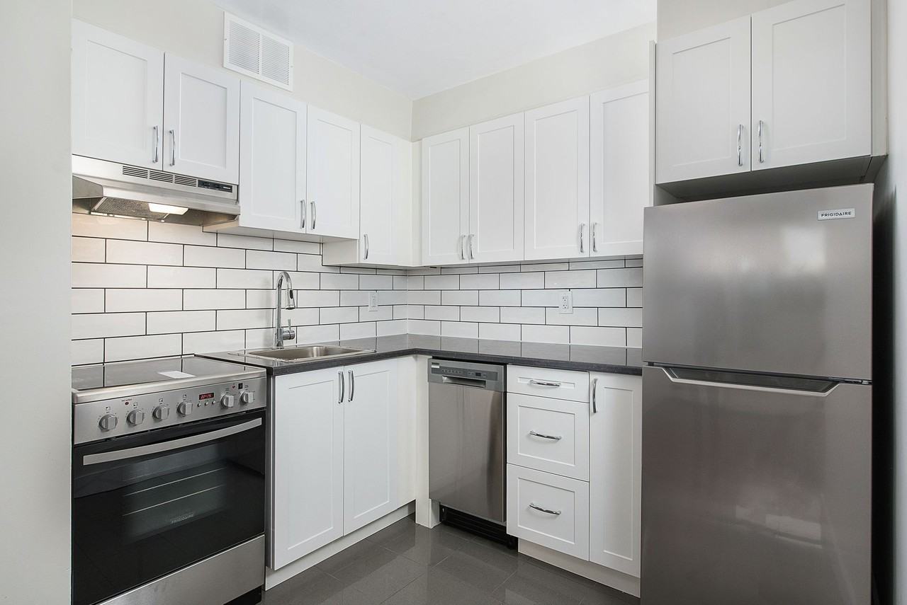 250 Lake Street - Photo 4 of 17
