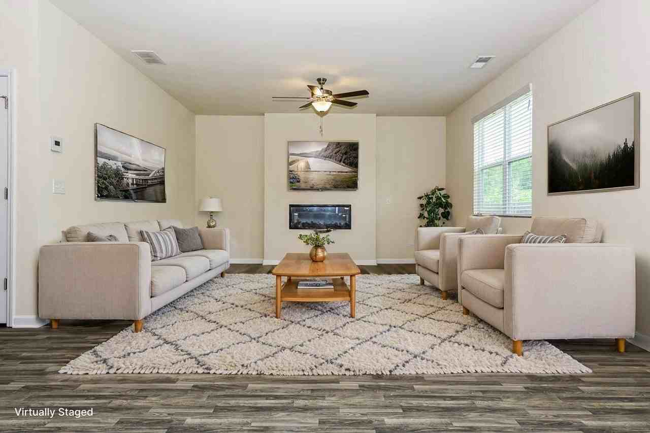 291 Hamilton Pointe Dr - Photo 4 of 20