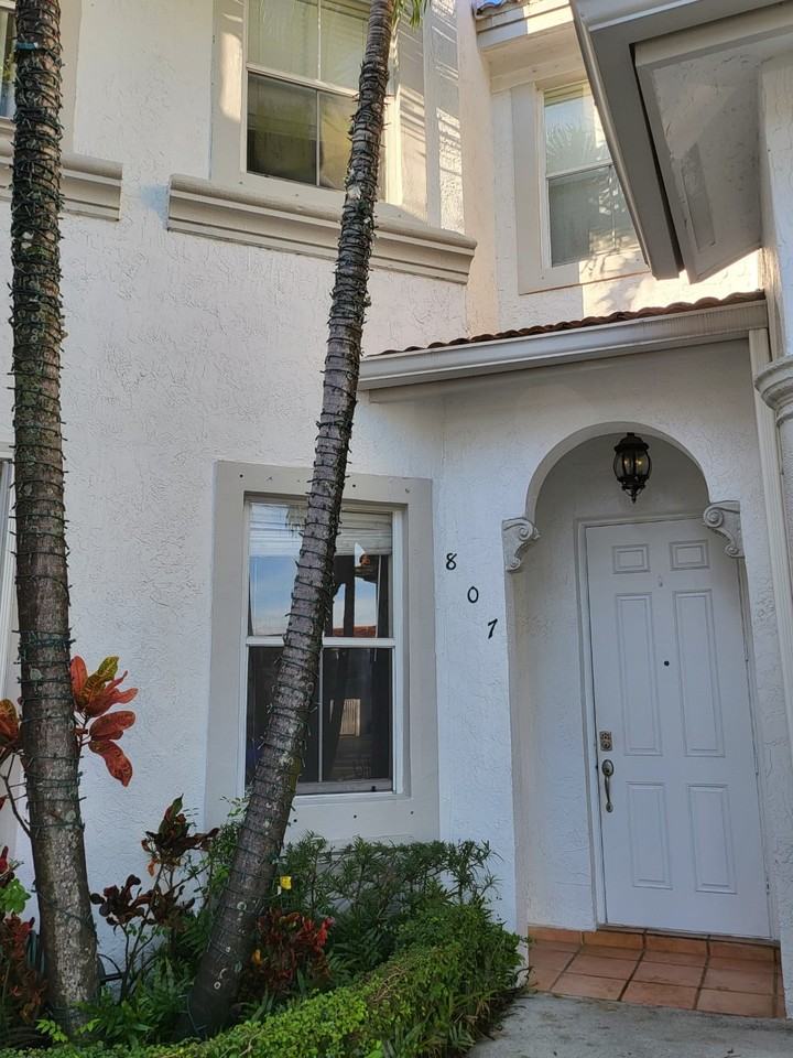 5470nw 107ave #1 - Photo 2 of 21