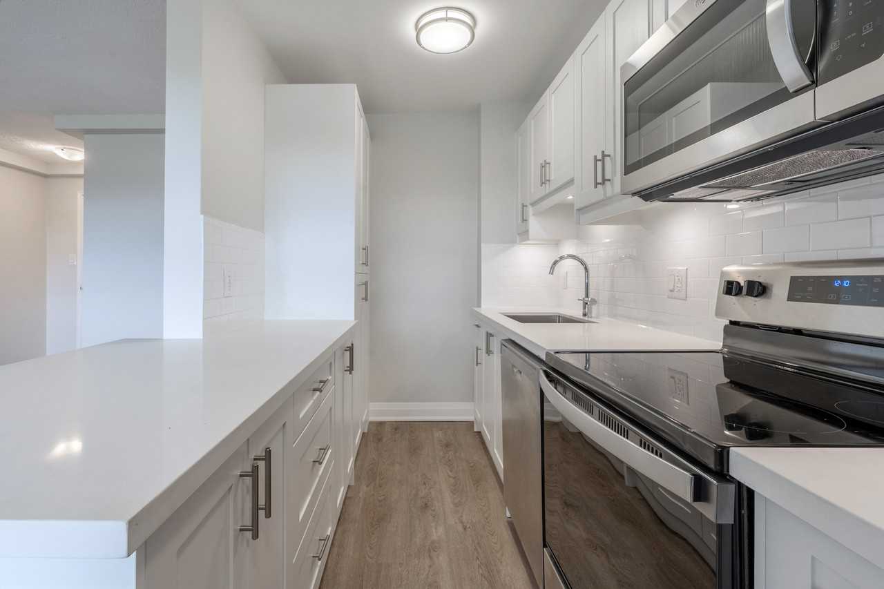 1640 Lawrence Avenue West - Photo 4 of 16