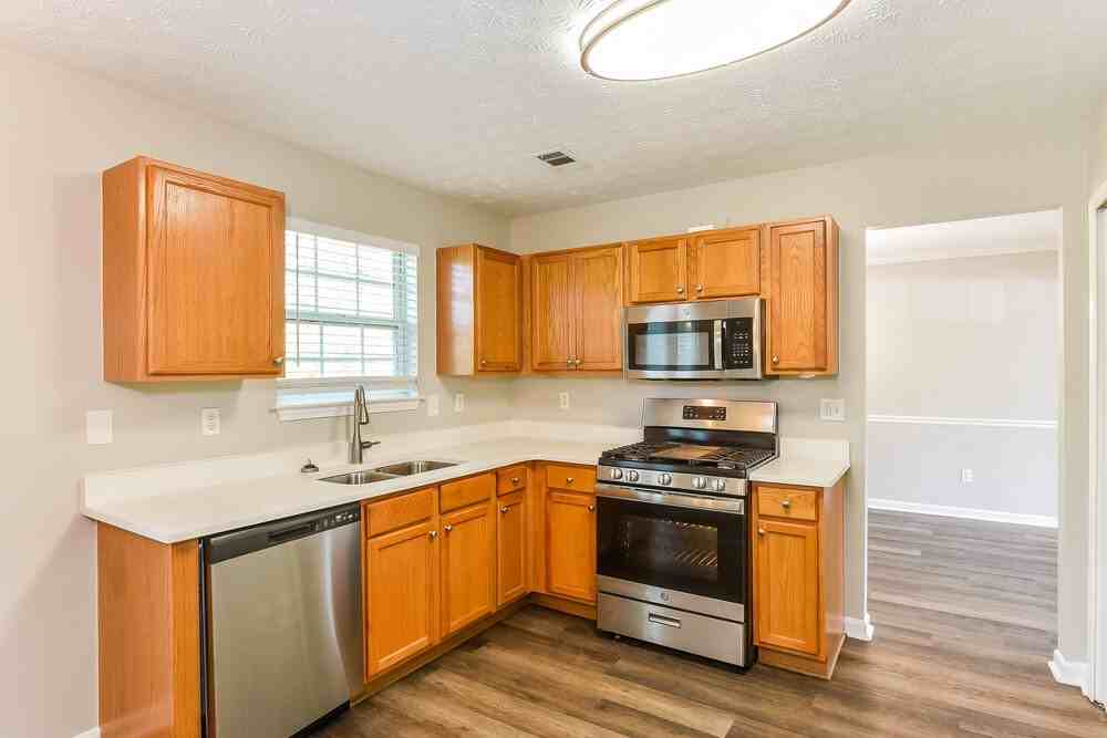 2521 Meadow Pond Trl - Photo 7 of 20