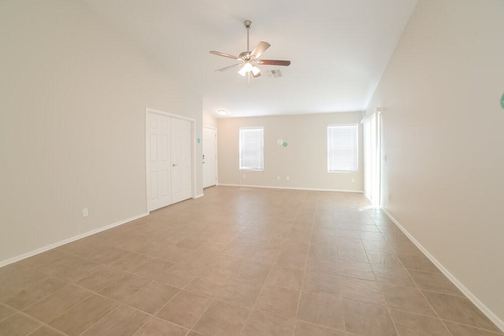 12557 W Mandalay Ln - Photo 5 of 19