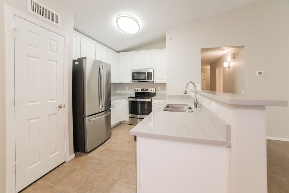 12557 W Mandalay Ln - Photo 7 of 19