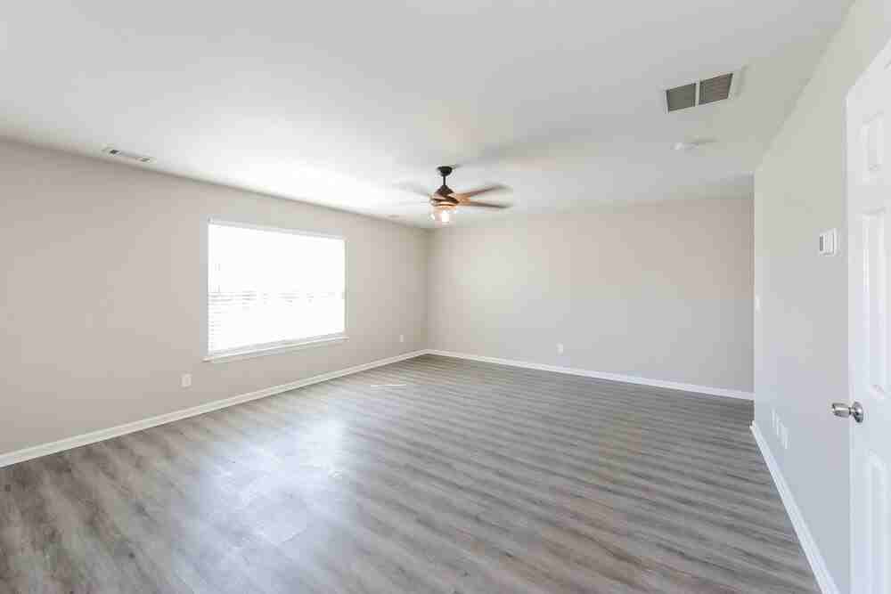 122 Village Pkwy - Photo 5 of 20