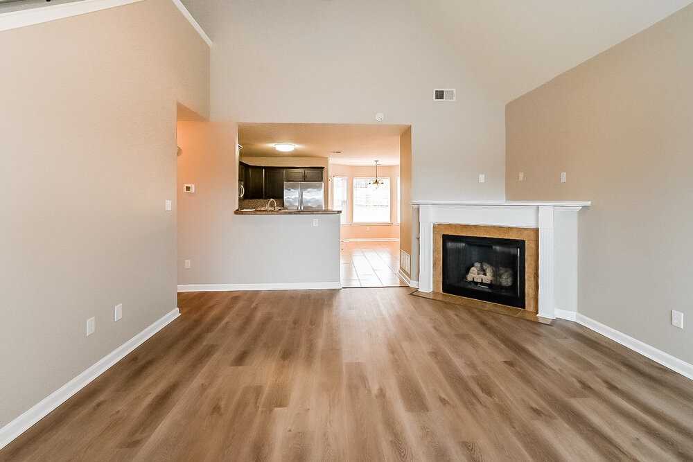 663 Buttermilk Dr - Photo 5 of 17