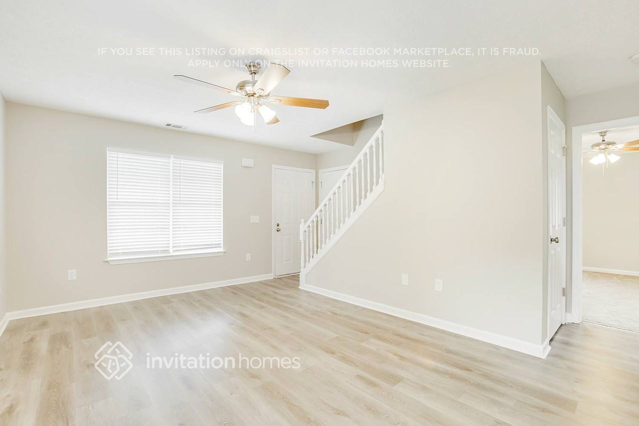 7028 Branch Crossing Way - Photo 6 of 25