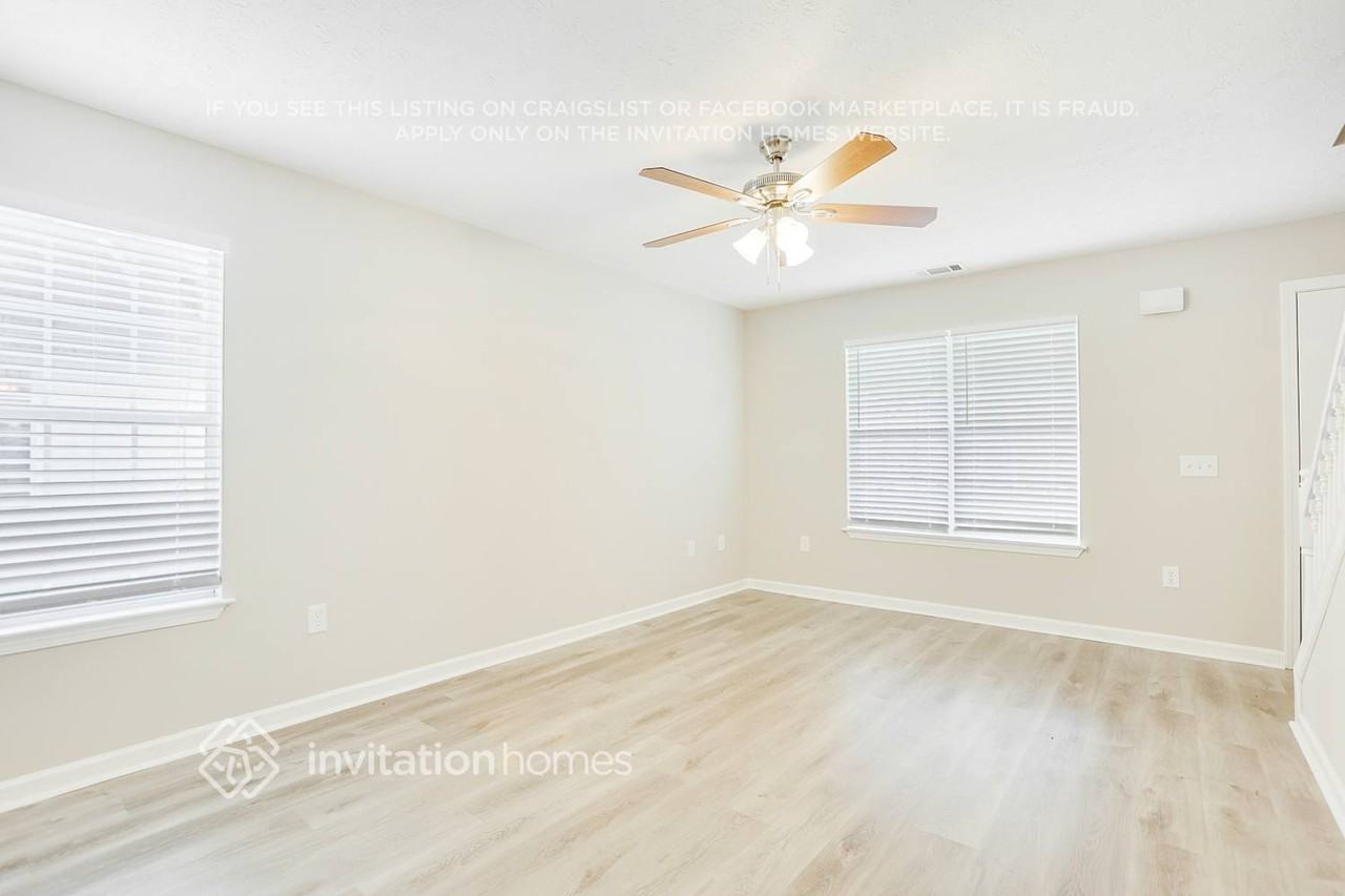 7028 Branch Crossing Way - Photo 7 of 25
