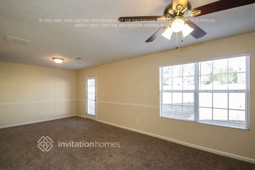 715 Carlton Pointe Way - Photo 7 of 12