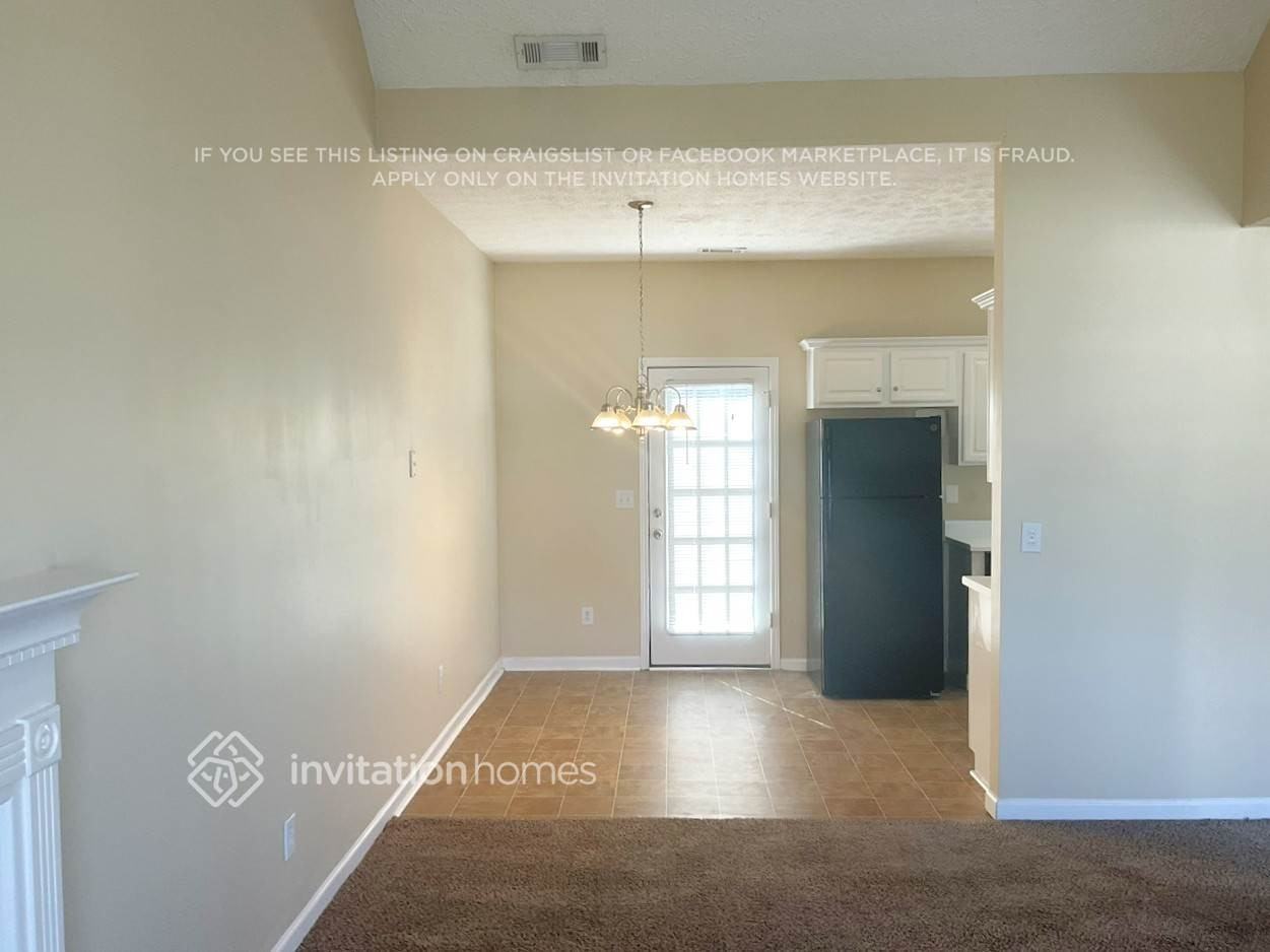 4214 Reeshemah St - Photo 3 of 9