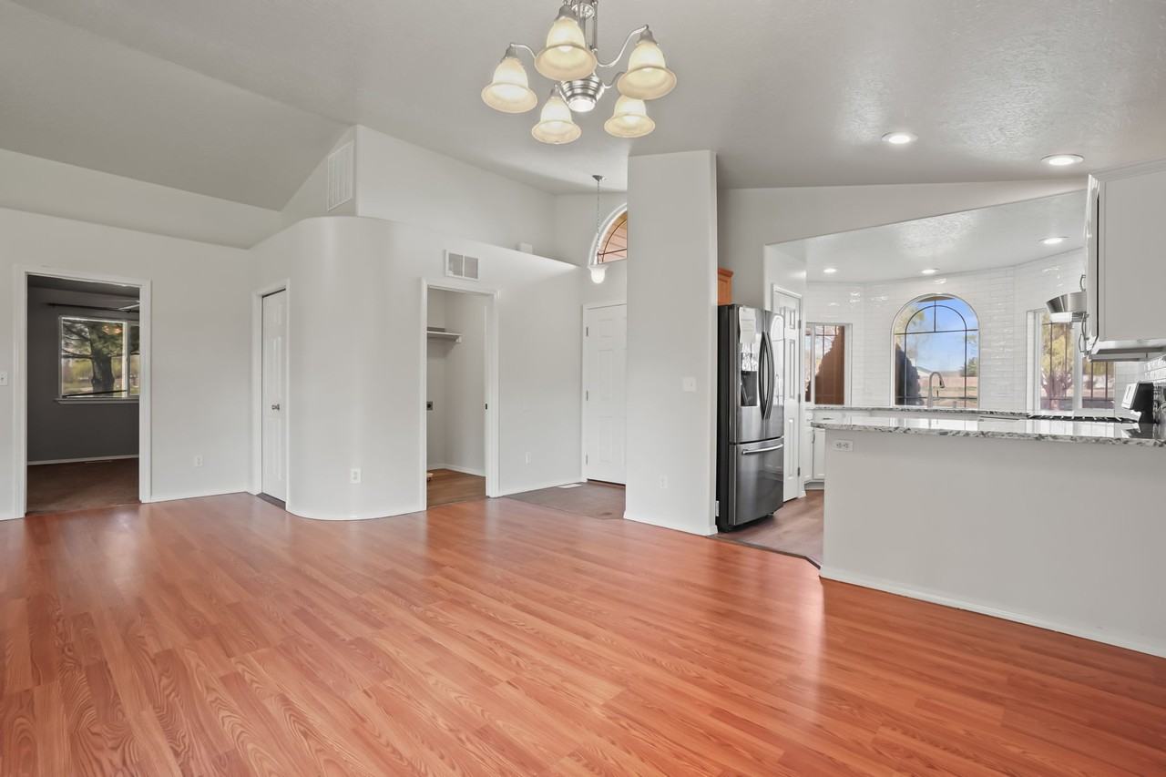 979 Peregrine Dr #1 - Photo 6 of 25