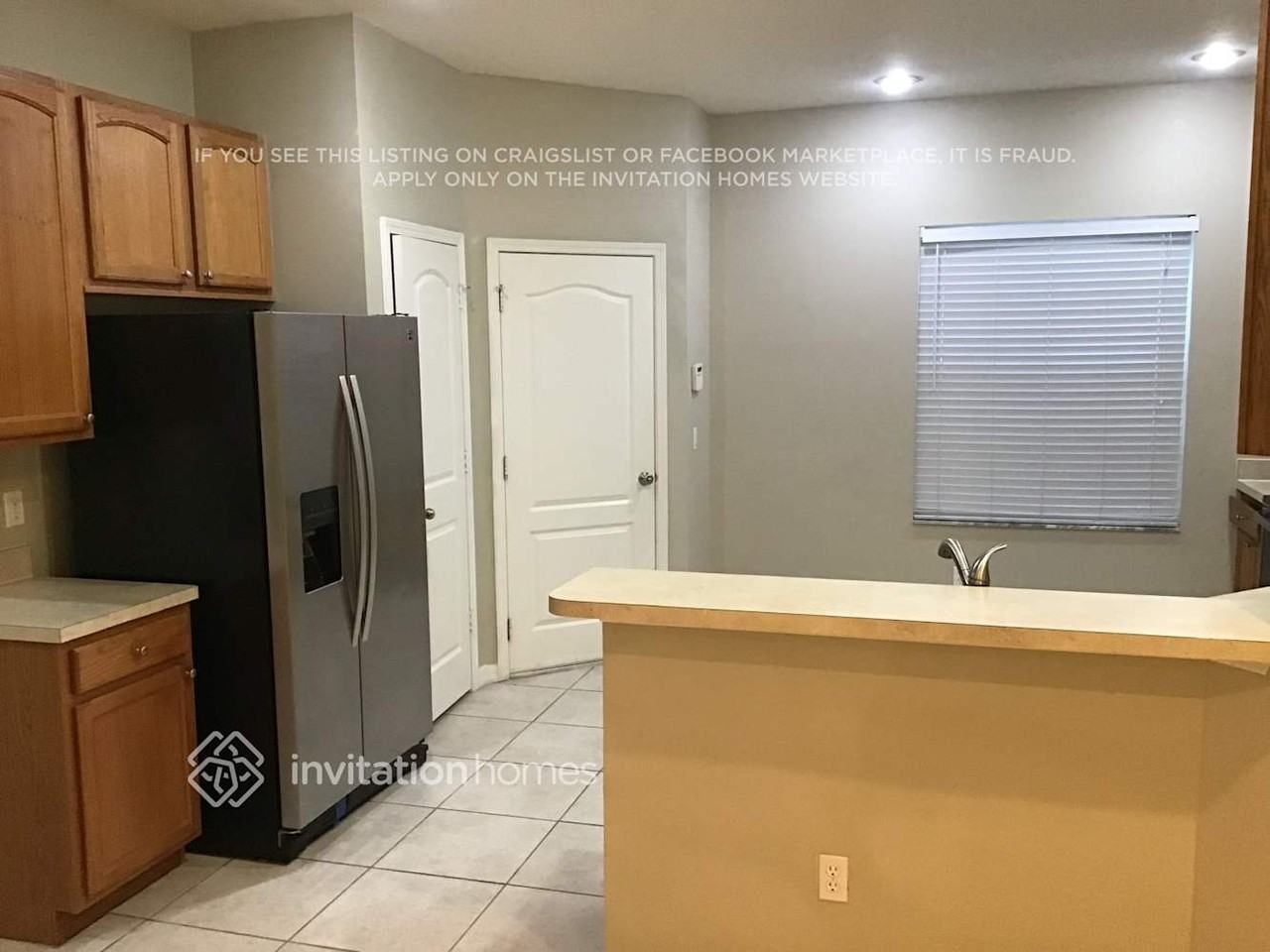 1846 Atlantic Dr - Photo 3 of 9