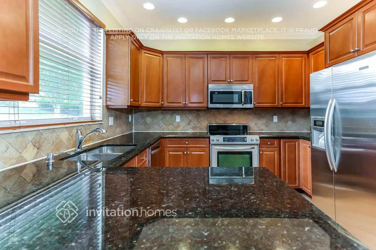 2709 Pienza Cir - Photo 7 of 17