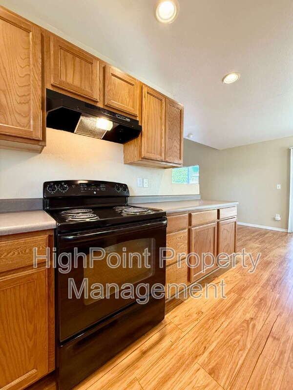 5187 Pelican St - Photo 3 of 21