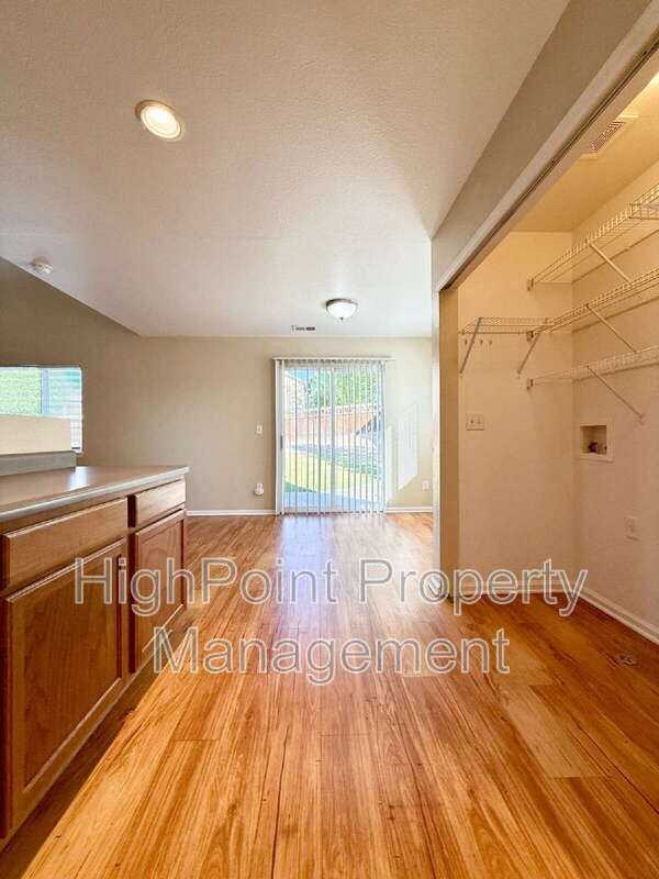 5187 Pelican St - Photo 6 of 21