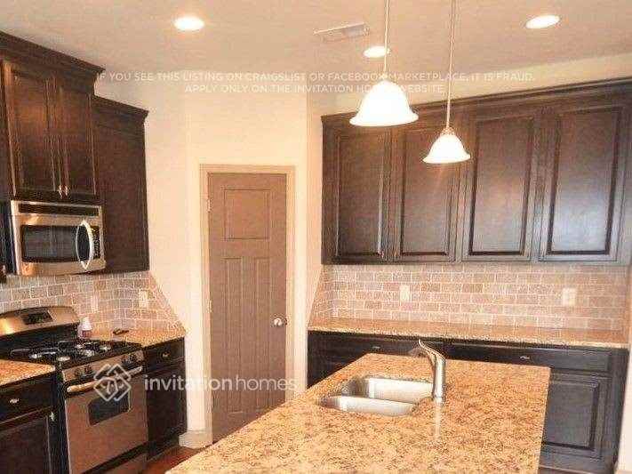 3968 Sovereign Dr - Photo 3 of 9