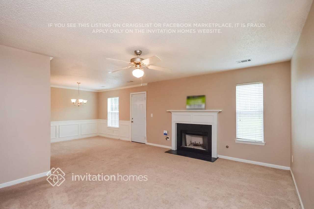 345 Barshay Dr - Photo 3 of 18