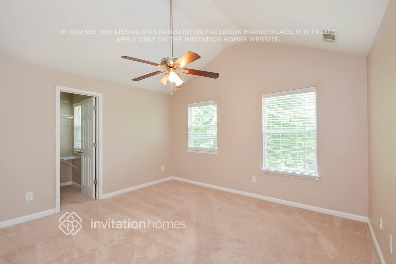 345 Barshay Dr - Photo 5 of 18