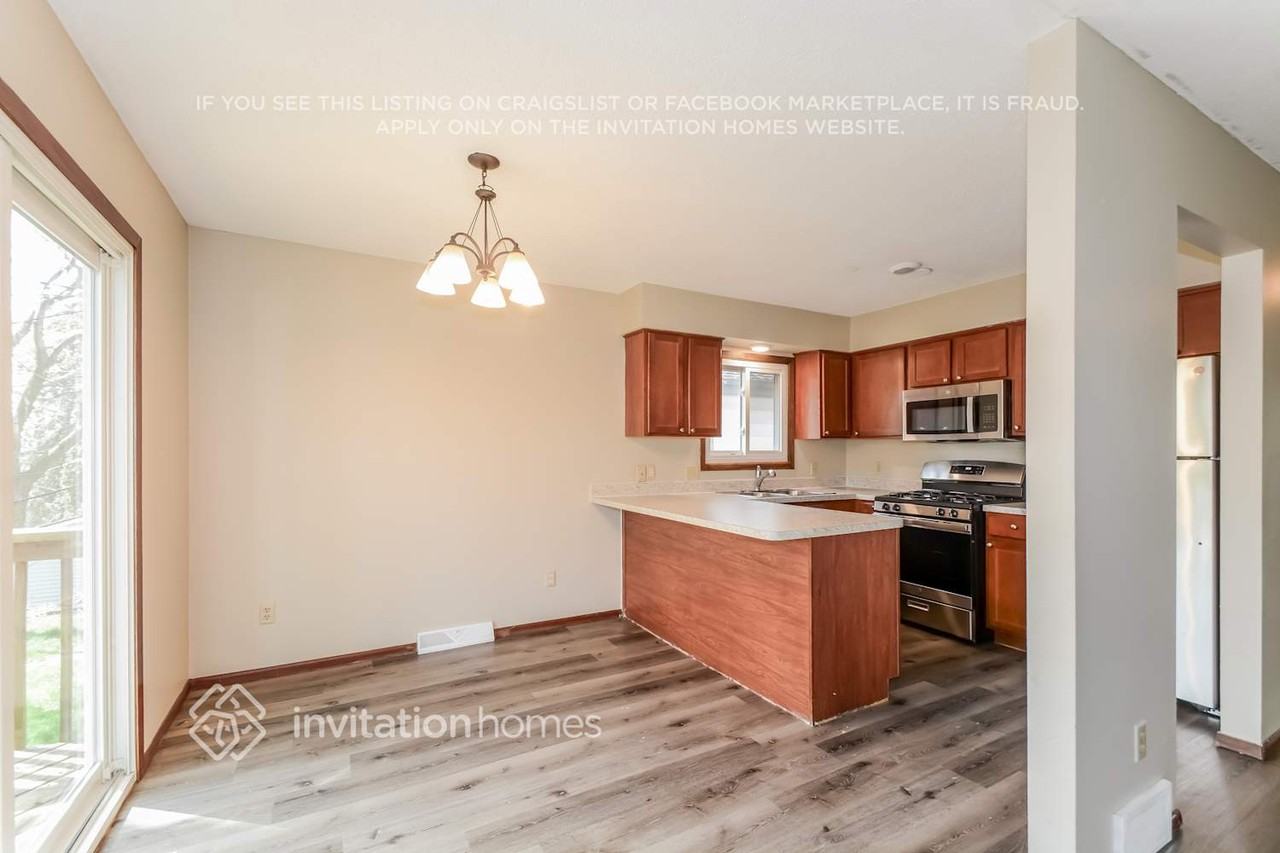 2948 France Ave N - Photo 7 of 18