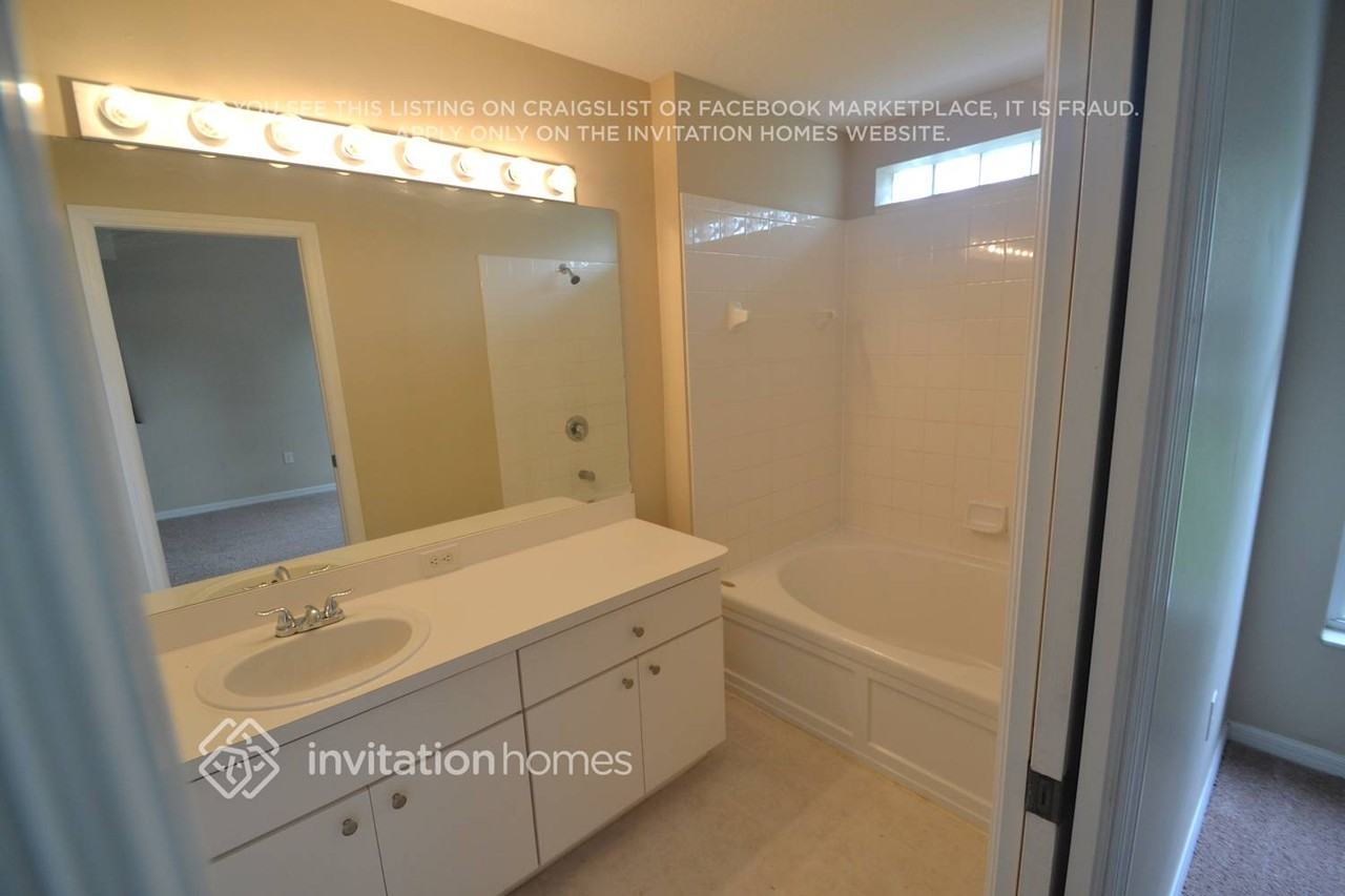 6424 Coral Creek Ct - Photo 5 of 8