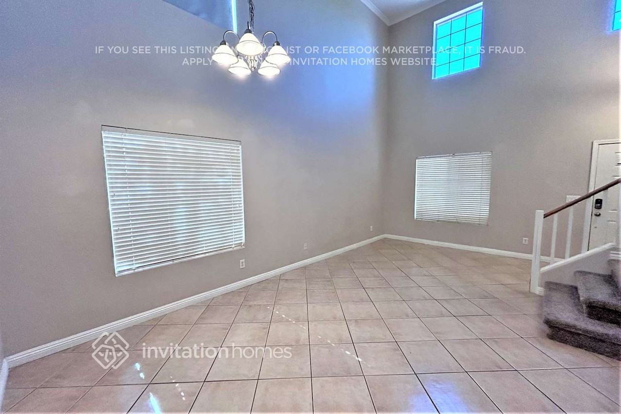 539 Country Apple Ave - Photo 2 of 14