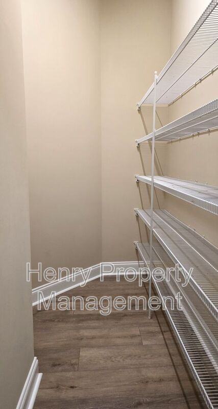 314 Ashburn Ln - Photo 7 of 23