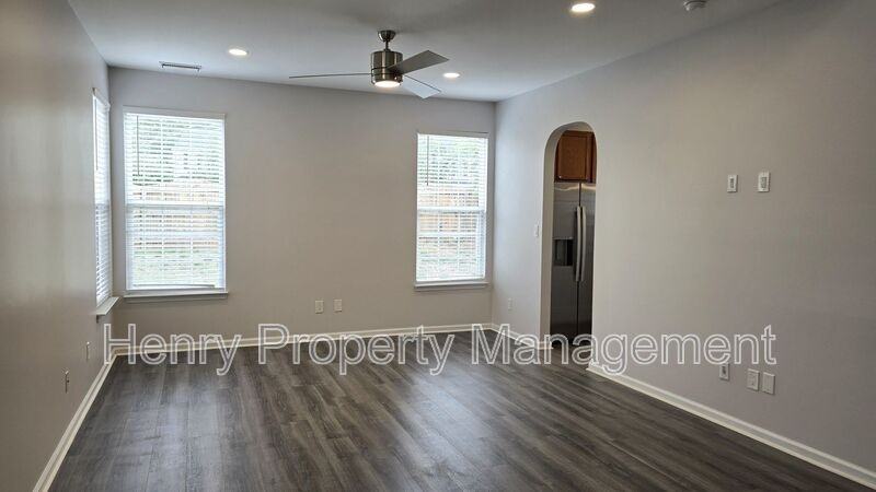 5108 Mabe Dr - Photo 5 of 24