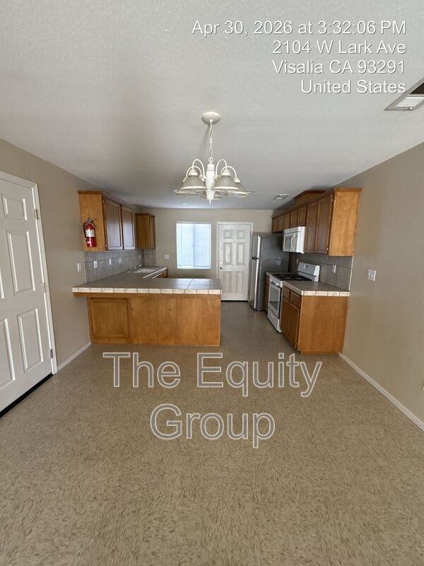 2104 W Lark Ave - Photo 6 of 19